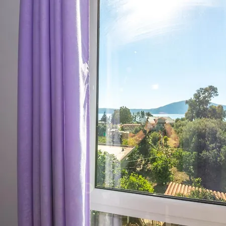 Отель Kompleksi Dea Влёра