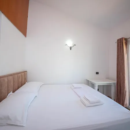 Kompleksi Dea Отель 4*