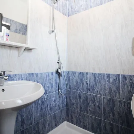 Отель Kompleksi Dea