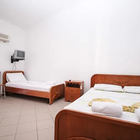 Kompleksi Dea Отель 4*