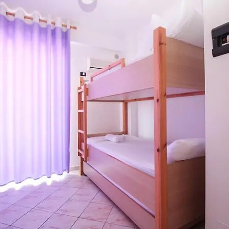 Kompleksi Dea 4* Влёра