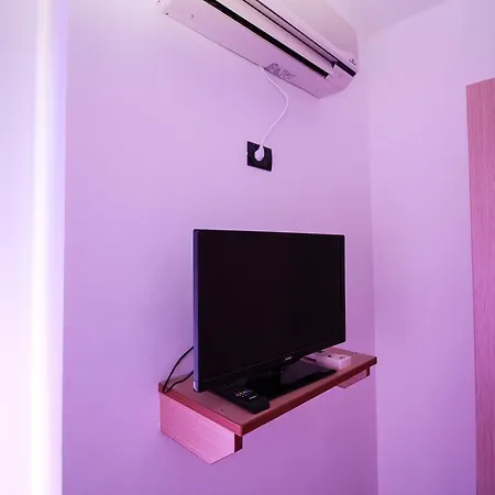 Отель Kompleksi Dea