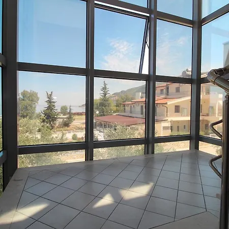 מלון Kompleksi Dea 4*