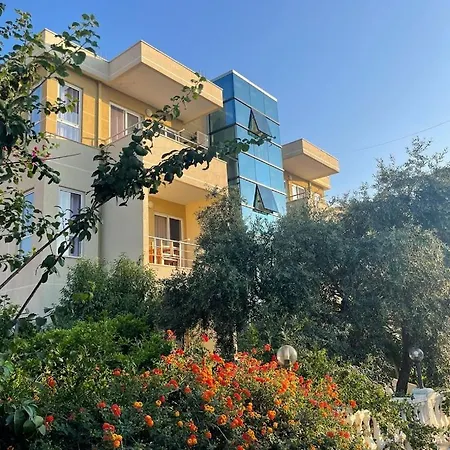 Holiday park Kompleksi Dea 3*
