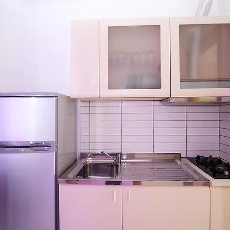 Hotel Kompleksi Dea 4*