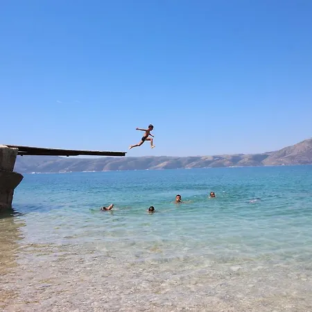 Kompleksi Dea Vlorë