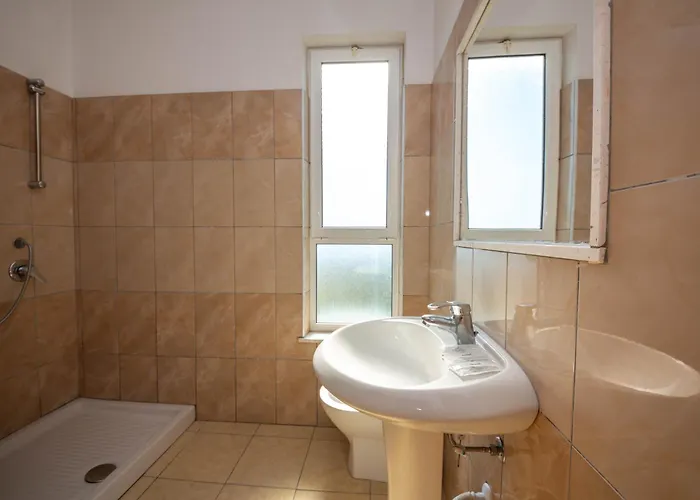 Kompleksi Dea 酒店 4*