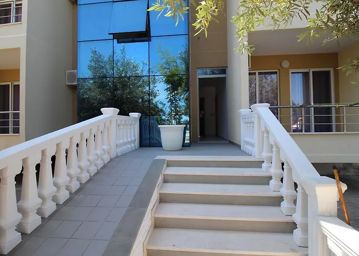 酒店 Kompleksi Dea 4*